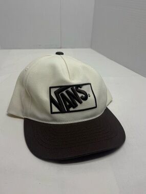 Vans Kids Two-Tone Snapback Hat - Cream and Brown Brim